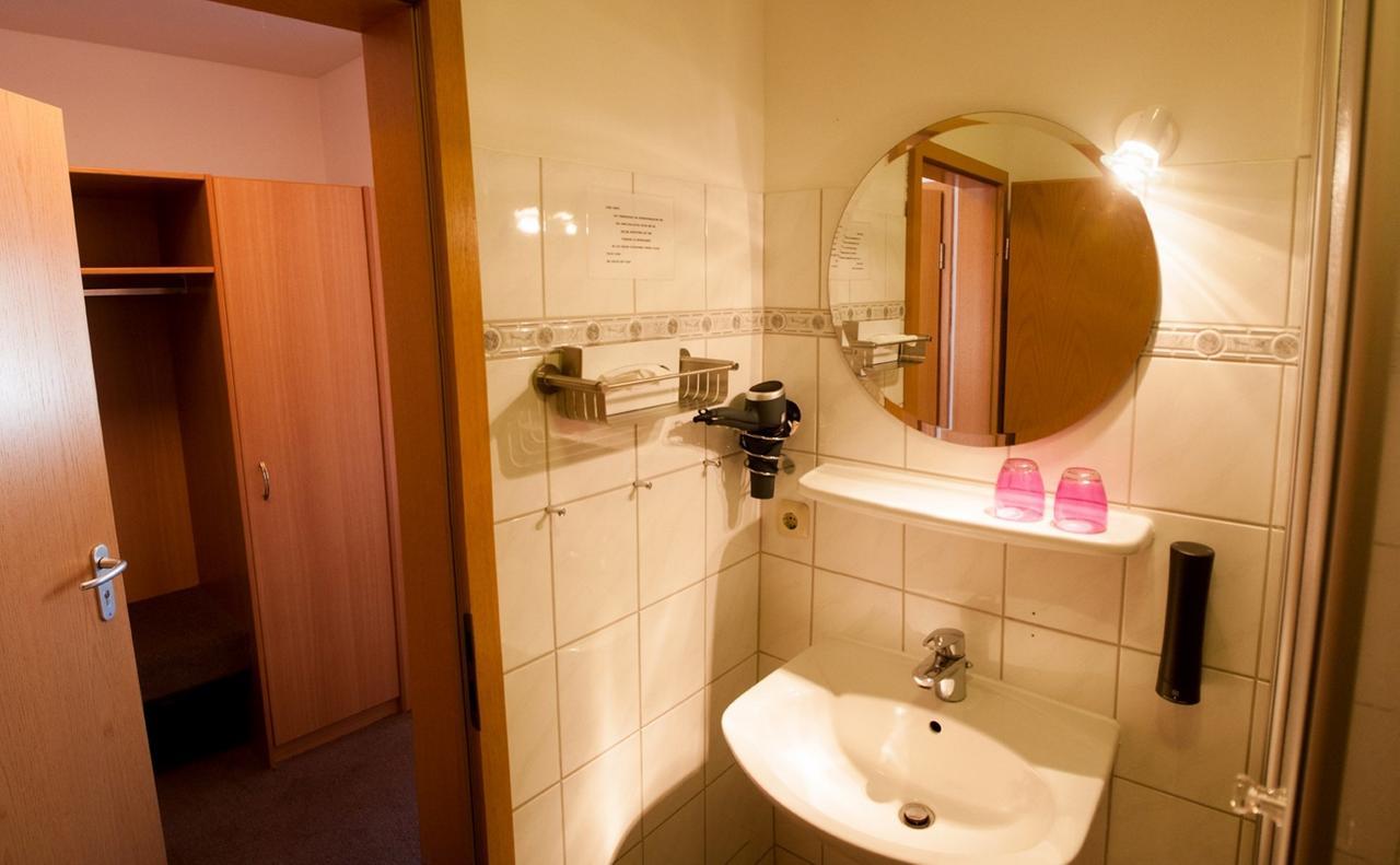 Angler Hof Hotel Süderbrarup Buitenkant foto