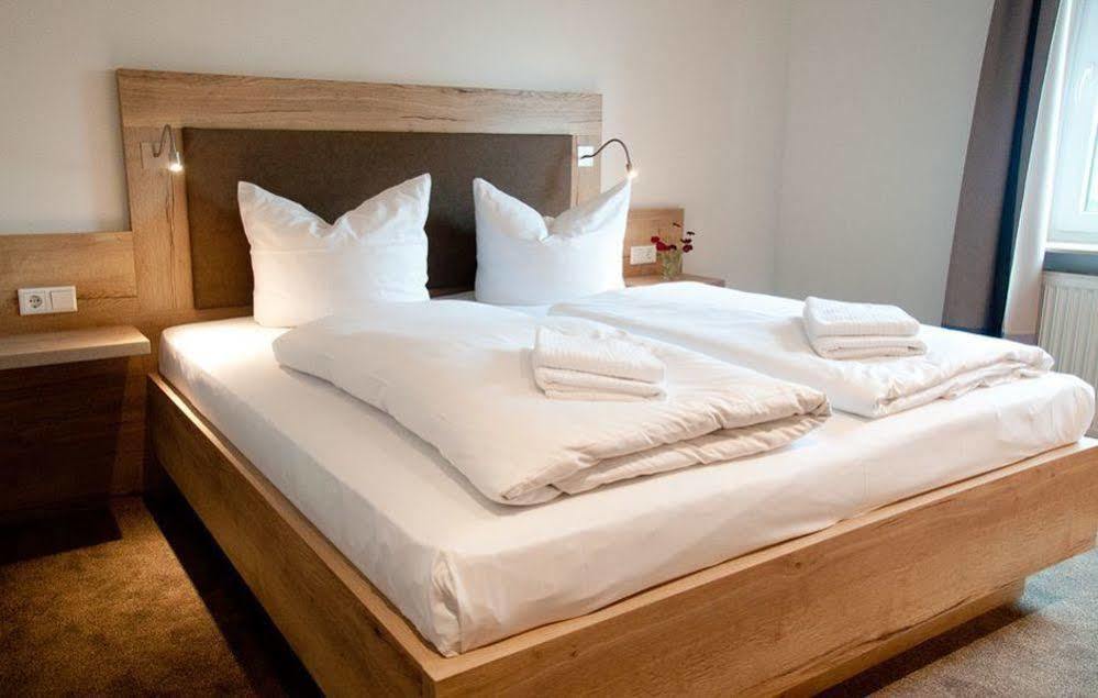 Angler Hof Hotel Süderbrarup Buitenkant foto